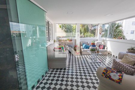 Casa à venda com 591m², 4 quartos e 3 vagasSala 2 / 2º Aandar