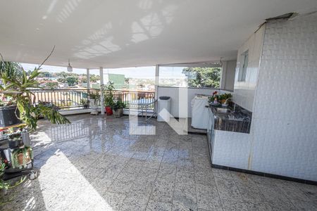 Casa à venda com 591m², 4 quartos e 3 vagasÁrea de serviço / 3º andar