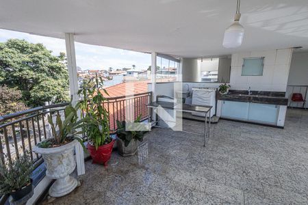 Casa à venda com 591m², 4 quartos e 3 vagasÁrea de serviço / 3º andar
