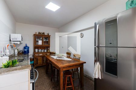 Casa à venda com 150m², 4 quartos e 3 vagasCozinha