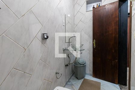 Casa à venda com 150m², 4 quartos e 3 vagasBanheiro 2