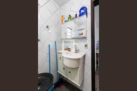 Casa à venda com 150m², 4 quartos e 3 vagasEdicula -Banheiro