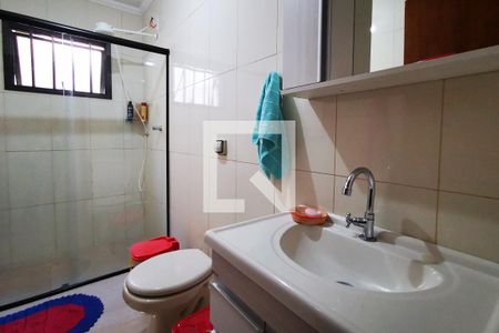 Casa à venda com 110m², 3 quartos e 2 vagas Casa à venda com 110m², 3 quartos e 2 vagasBanheiro