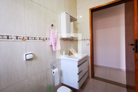 Casa à venda com 110m², 3 quartos e 2 vagas Casa à venda com 110m², 3 quartos e 2 vagasBanheiro