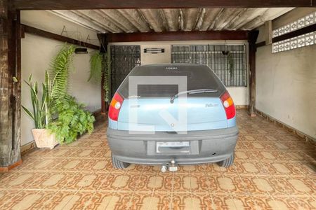 Casa à venda com 167m², 3 quartos e 2 vagas Casa à venda com 167m², 3 quartos e 2 vagasGaragem