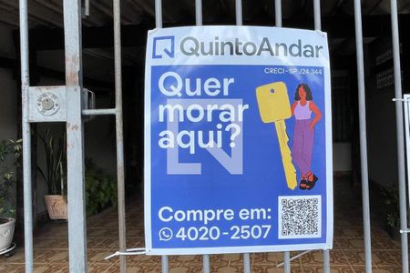 Casa à venda com 167m², 3 quartos e 2 vagas Casa à venda com 167m², 3 quartos e 2 vagasFachada