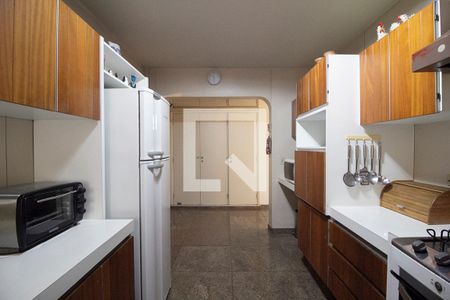 Apartamento para alugar com 370m², 6 quartos e 3 vagasCozinha