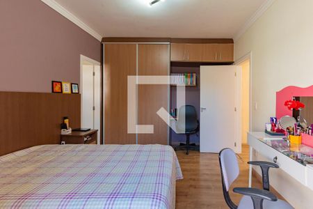 Casa de condomínio à venda com 255m², 3 quartos e 4 vagas Casa de condomínio à venda com 255m², 3 quartos e 4 vagasSuíte 2
