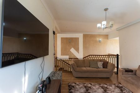 Casa de condomínio à venda com 255m², 3 quartos e 4 vagas Casa de condomínio à venda com 255m², 3 quartos e 4 vagasSala de TV