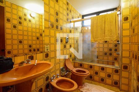 Apartamento à venda com 119m², 3 quartos e 1 vaga Apartamento à venda com 119m², 3 quartos e 1 vagaBanheiro Social