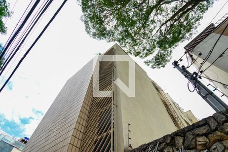 Apartamento à venda com 119m², 3 quartos e 1 vaga Apartamento à venda com 119m², 3 quartos e 1 vagaFachada