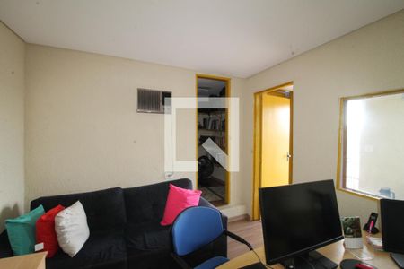 Casa à venda com 300m², 2 quartos e 5 vagasEscritório