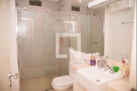 Apartamento à venda com 156m², 3 quartos e 3 vagasBanheiro 2