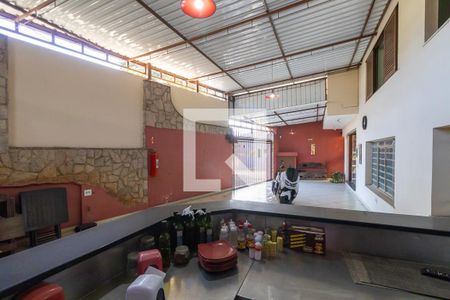 Casa à venda com 544m², 5 quartos e 5 vagas Casa à venda com 544m², 5 quartos e 5 vagasVagas de garagem