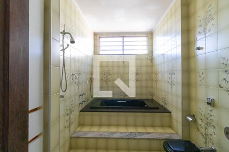 Casa à venda com 544m², 5 quartos e 5 vagas Casa à venda com 544m², 5 quartos e 5 vagasBanheiro 2