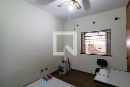 Casa à venda com 544m², 5 quartos e 5 vagas Casa à venda com 544m², 5 quartos e 5 vagasQuarto 4