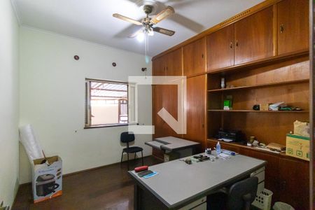 Casa à venda com 544m², 5 quartos e 5 vagas Casa à venda com 544m², 5 quartos e 5 vagasQuarto 4