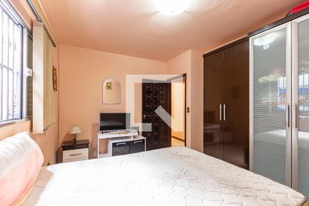 Casa à venda com 294m², 3 quartos e 4 vagas Casa à venda com 294m², 3 quartos e 4 vagasQuarto 3