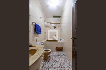 Casa à venda com 294m², 3 quartos e 4 vagas Casa à venda com 294m², 3 quartos e 4 vagasBanheiro 1