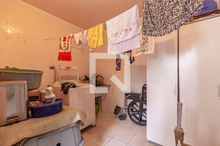 Casa à venda com 294m², 3 quartos e 4 vagas Casa à venda com 294m², 3 quartos e 4 vagasÁrea de Serviço