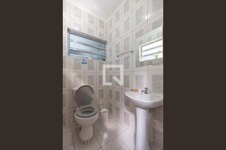 Casa à venda com 294m², 3 quartos e 4 vagas Casa à venda com 294m², 3 quartos e 4 vagasBanheiro de Serviço