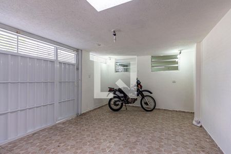 Casa à venda com 294m², 3 quartos e 4 vagas Casa à venda com 294m², 3 quartos e 4 vagasGaragem 1