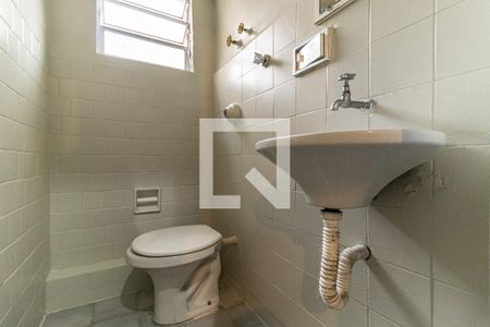 Banheiro de kitnet/studio para alugar com 1 quarto, 29m² em Santa Cecilia, São Paulo