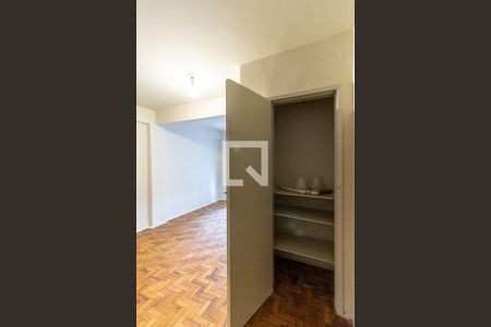 Studio - Armário de kitnet/studio para alugar com 1 quarto, 29m² em Santa Cecilia, São Paulo