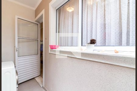 Casa de condomínio à venda com 62m², 2 quartos e 1 vagaÁrea de Serviço