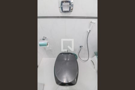 Apartamento à venda com 260m², 5 quartos e 4 vagasSuíte 5 - Banheiro