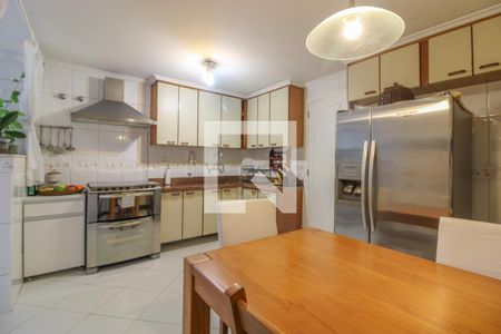 Apartamento à venda com 260m², 5 quartos e 4 vagasCozinha