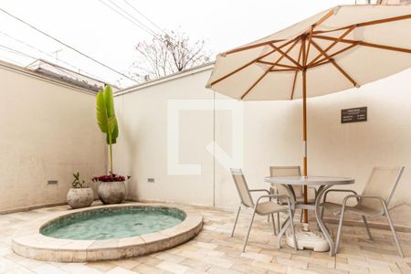 Apartamento à venda com 26m², 1 quarto e sem vaga Apartamento à venda com 26m², 1 quarto e sem vagaÁrea Comum - Piscinas