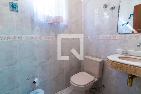 Casa à venda com 140m², 4 quartos e 2 vagas Casa à venda com 140m², 4 quartos e 2 vagasLavabo