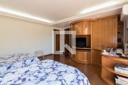 Casa à venda com 300m², 3 quartos e 6 vagas