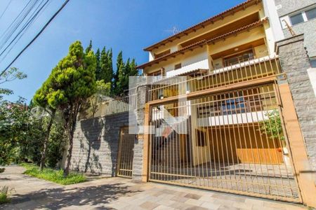 Casa à venda com 300m², 3 quartos e 6 vagas