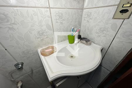 Casa à venda com 120m², 3 quartos e sem vagaPia do Banheiro