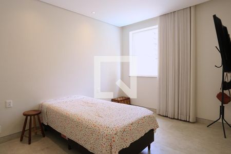 Suíte de apartamento para alugar com 3 quartos, 150m² em Lourdes, Belo Horizonte