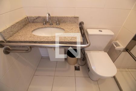 Apartamento à venda com 138m², 4 quartos e 2 vagasBanheiro da Suíte