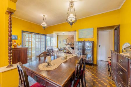 Casa à venda com 312m², 7 quartos e 3 vagas