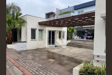 Casa à venda com 234m², 3 quartos e 2 vagas