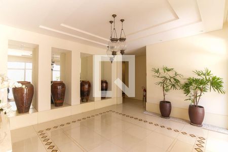 Apartamento à venda com 67m², 2 quartos e 2 vagas Apartamento à venda com 67m², 2 quartos e 2 vagasHall social