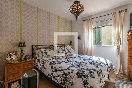 Casa de condomínio à venda com 205m², 3 quartos e 4 vagas Casa de condomínio à venda com 205m², 3 quartos e 4 vagasSuíte