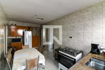 Casa à venda com 350m², 3 quartos e sem vaga Casa à venda com 350m², 3 quartos e sem vagaCozinha