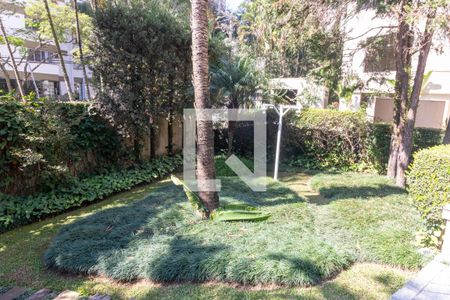 Apartamento à venda com 224m², 4 quartos e 4 vagas Apartamento à venda com 224m², 4 quartos e 4 vagasÁrea Comum