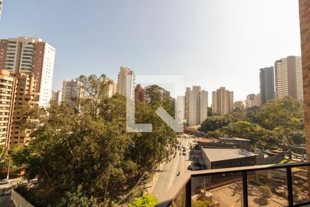 Apartamento à venda com 224m², 4 quartos e 4 vagas Apartamento à venda com 224m², 4 quartos e 4 vagasVista