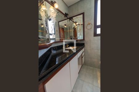 Apartamento à venda com 224m², 4 quartos e 4 vagas Apartamento à venda com 224m², 4 quartos e 4 vagasBanheiro