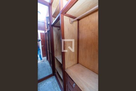 Apartamento à venda com 224m², 4 quartos e 4 vagas Apartamento à venda com 224m², 4 quartos e 4 vagasDetalhe