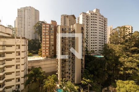 Apartamento à venda com 224m², 4 quartos e 4 vagas Apartamento à venda com 224m², 4 quartos e 4 vagasVista