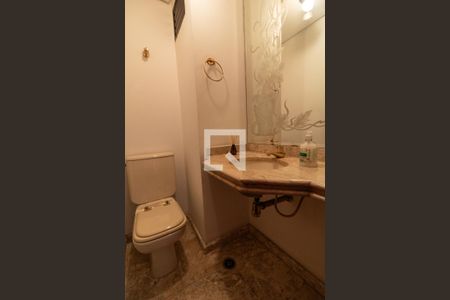 Apartamento à venda com 224m², 4 quartos e 4 vagas Apartamento à venda com 224m², 4 quartos e 4 vagasBanheiro