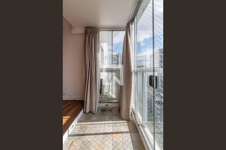 Varanda de apartamento para alugar com 3 quartos, 110m² em Cerqueira César, São Paulo